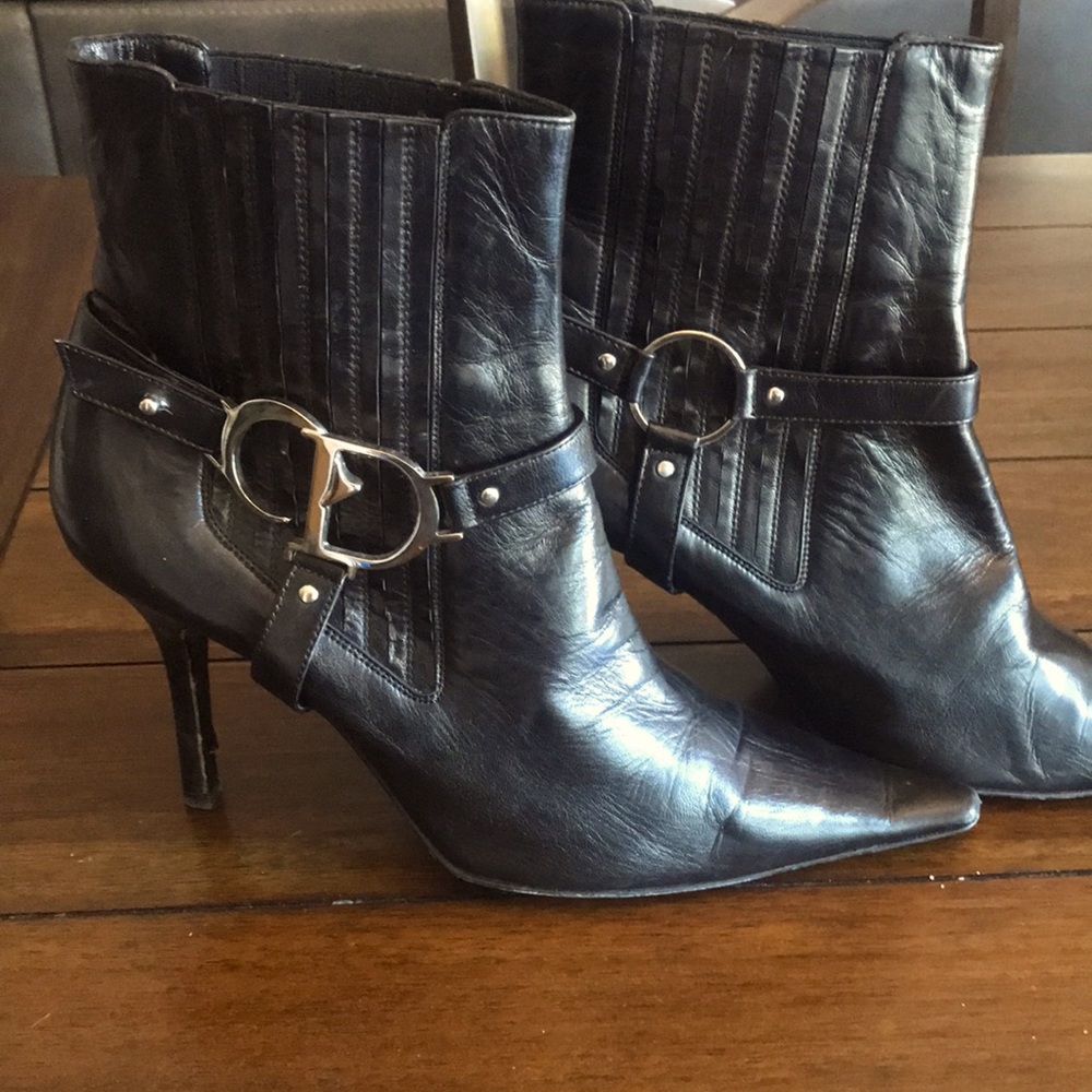 Authenticity Christian Dior retro boots